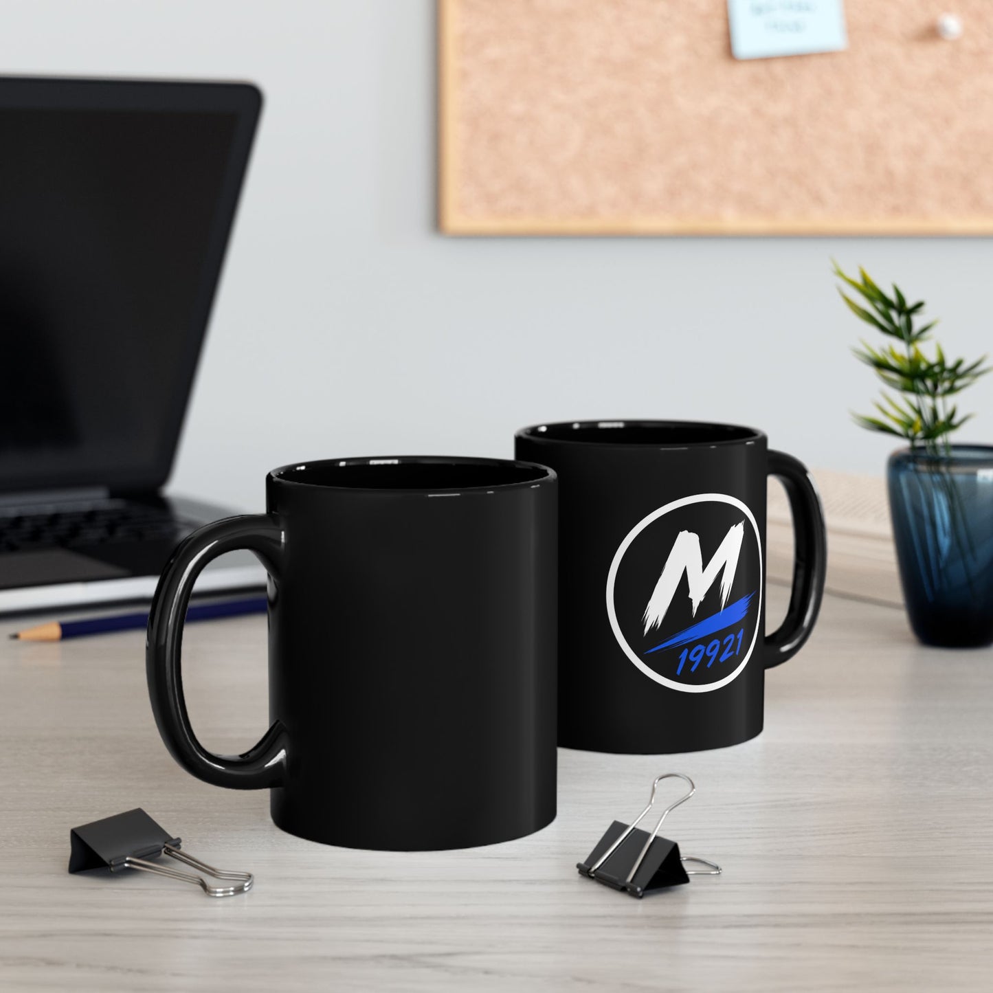 Mikey19921 Signature Badge Mug – 11oz Black Mug